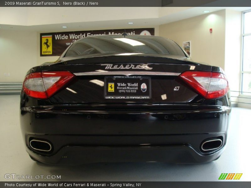 Nero (Black) / Nero 2009 Maserati GranTurismo S