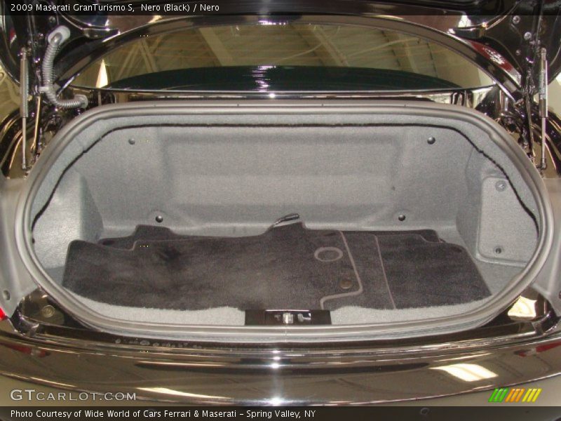  2009 GranTurismo S Trunk