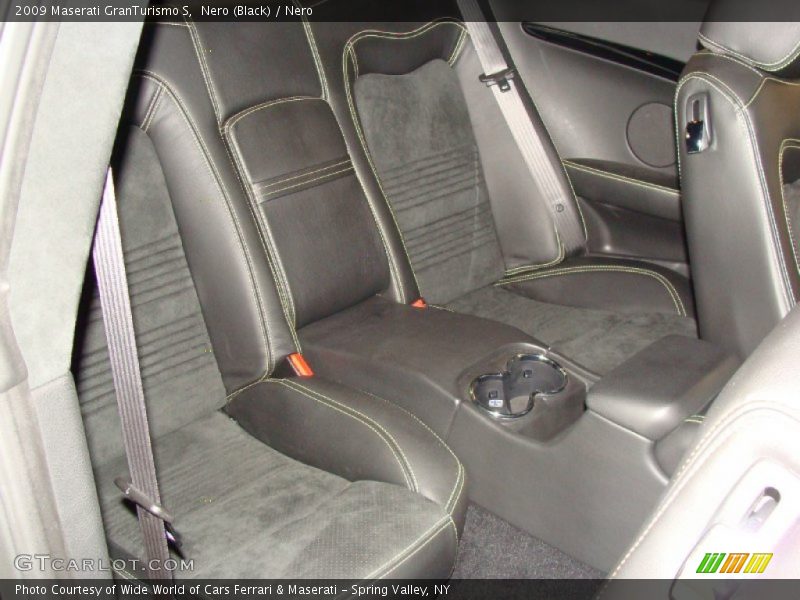  2009 GranTurismo S Nero Interior