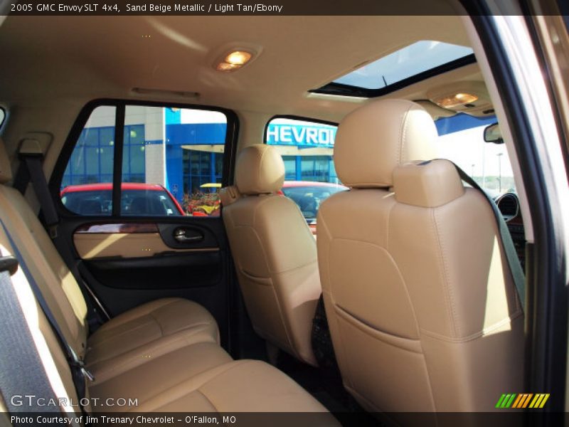 Sand Beige Metallic / Light Tan/Ebony 2005 GMC Envoy SLT 4x4