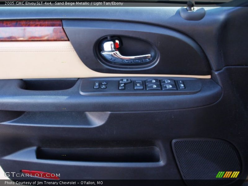 Sand Beige Metallic / Light Tan/Ebony 2005 GMC Envoy SLT 4x4