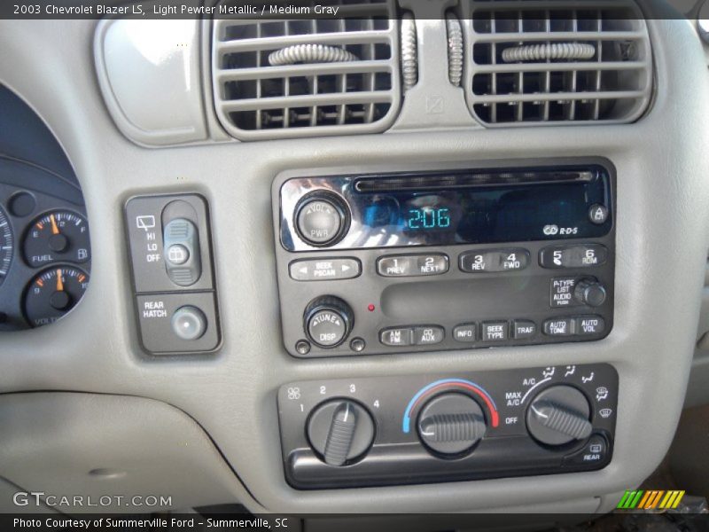 Light Pewter Metallic / Medium Gray 2003 Chevrolet Blazer LS