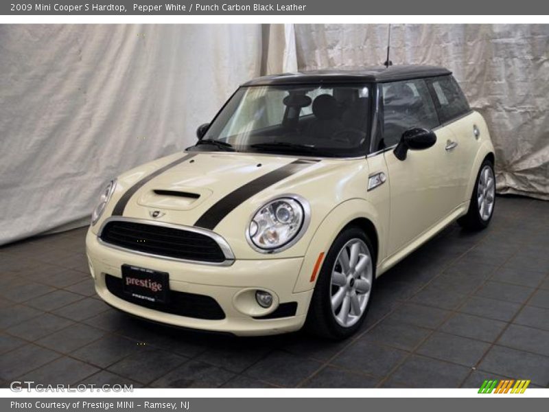 Pepper White / Punch Carbon Black Leather 2009 Mini Cooper S Hardtop