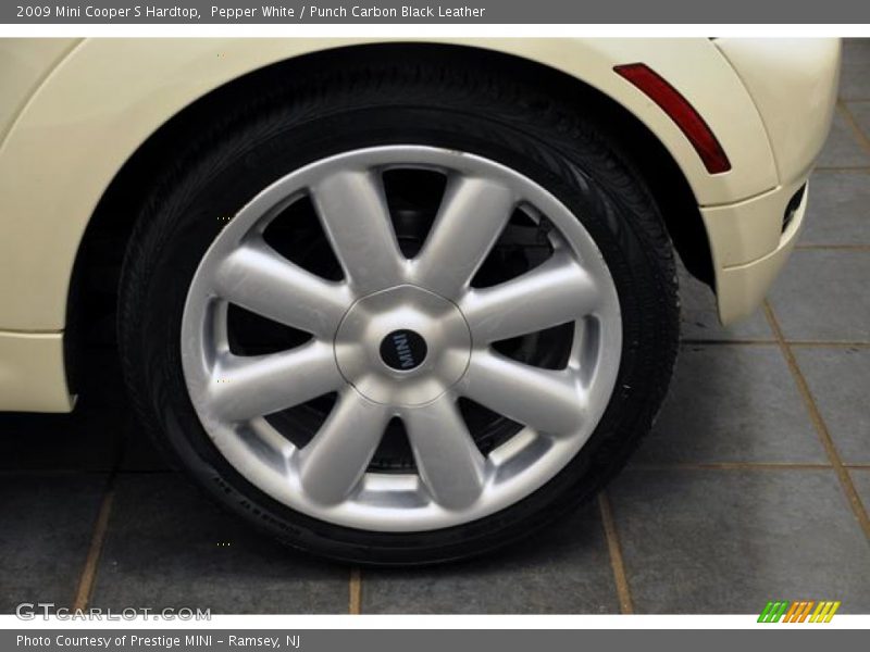 Pepper White / Punch Carbon Black Leather 2009 Mini Cooper S Hardtop