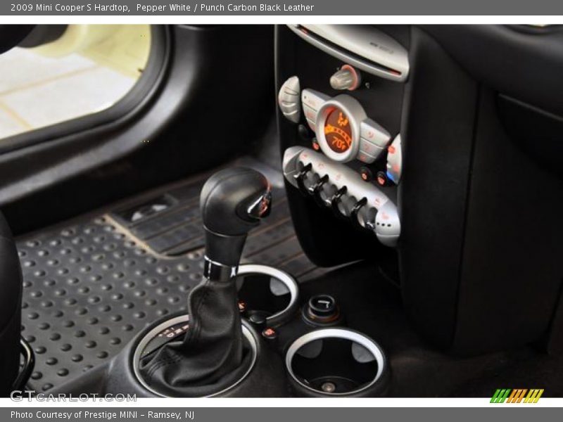 Pepper White / Punch Carbon Black Leather 2009 Mini Cooper S Hardtop