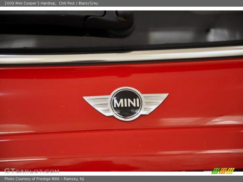 Chili Red / Black/Grey 2009 Mini Cooper S Hardtop