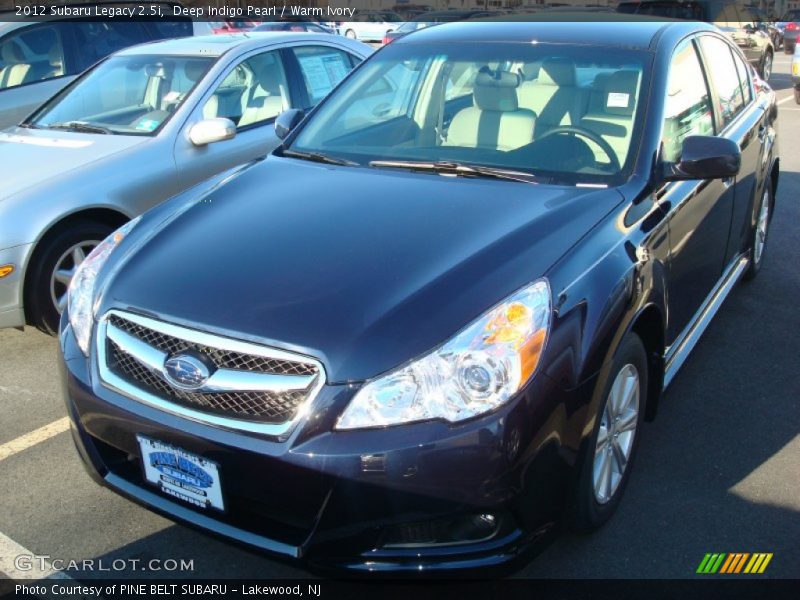 Deep Indigo Pearl / Warm Ivory 2012 Subaru Legacy 2.5i