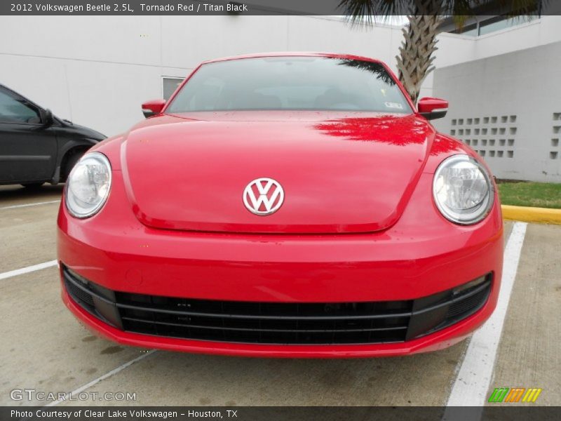 Tornado Red / Titan Black 2012 Volkswagen Beetle 2.5L