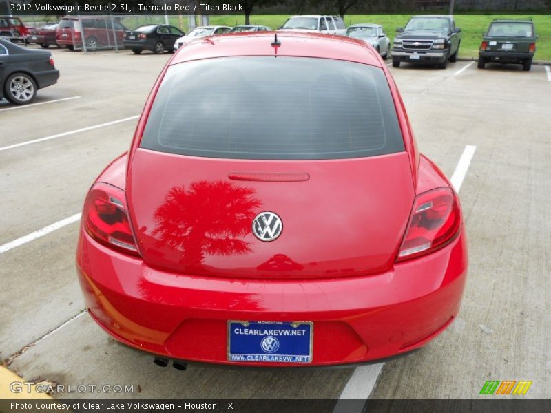 Tornado Red / Titan Black 2012 Volkswagen Beetle 2.5L