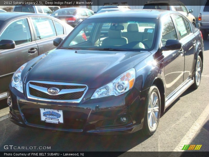Deep Indigo Pearl / Warm Ivory 2012 Subaru Legacy 2.5i