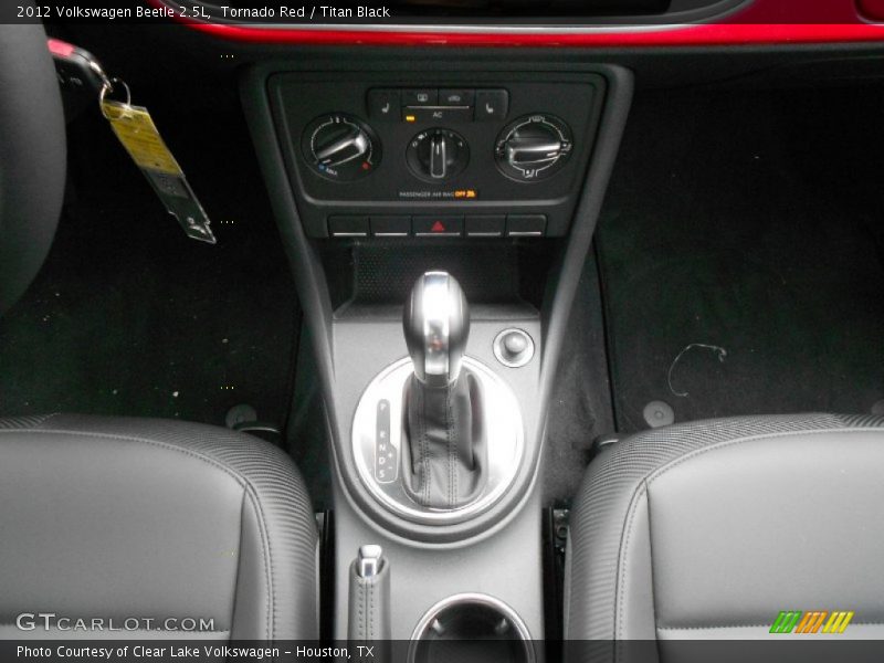 Tornado Red / Titan Black 2012 Volkswagen Beetle 2.5L