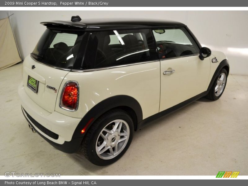 Pepper White / Black/Grey 2009 Mini Cooper S Hardtop