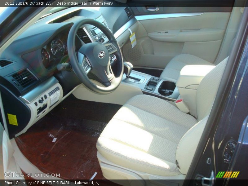 Deep Indigo Pearl / Warm Ivory 2012 Subaru Outback 2.5i