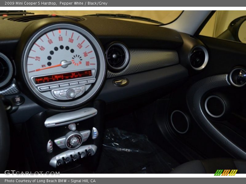 Pepper White / Black/Grey 2009 Mini Cooper S Hardtop