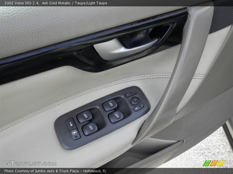 Ash Gold Metallic / Taupe/Light Taupe 2002 Volvo S60 2.4