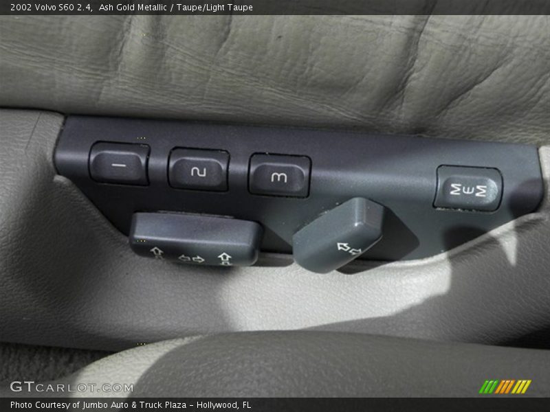 Ash Gold Metallic / Taupe/Light Taupe 2002 Volvo S60 2.4