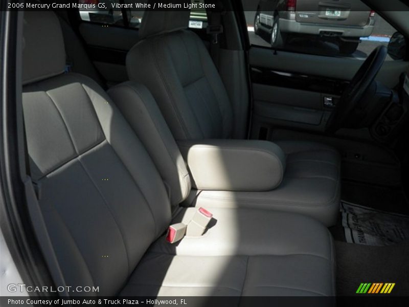 Vibrant White / Medium Light Stone 2006 Mercury Grand Marquis GS