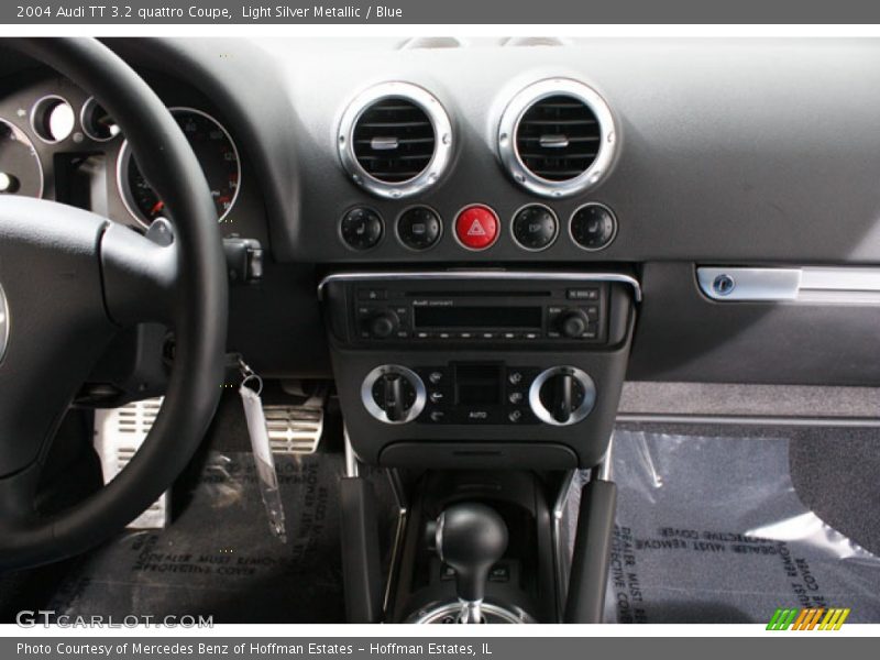 Light Silver Metallic / Blue 2004 Audi TT 3.2 quattro Coupe