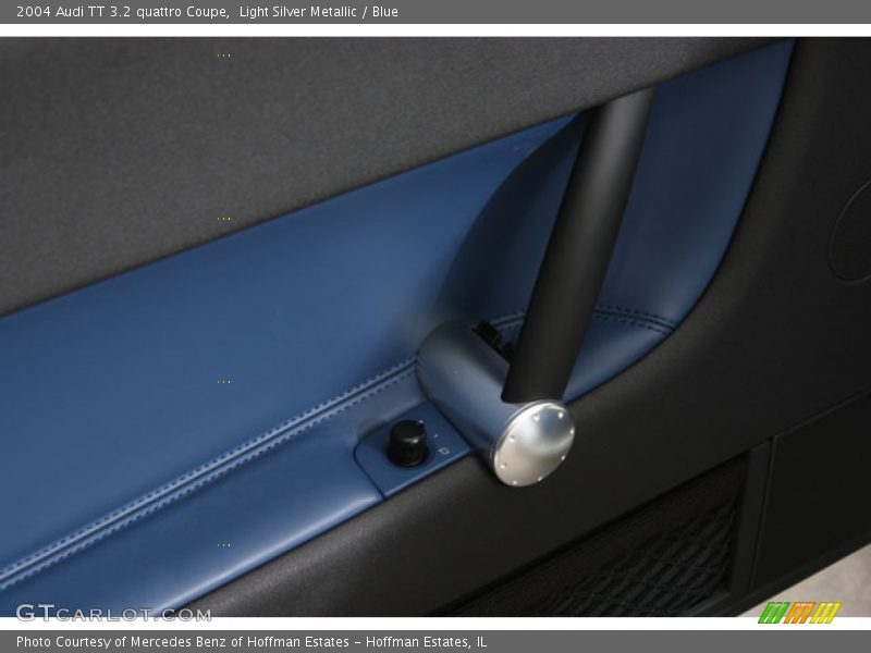 Light Silver Metallic / Blue 2004 Audi TT 3.2 quattro Coupe