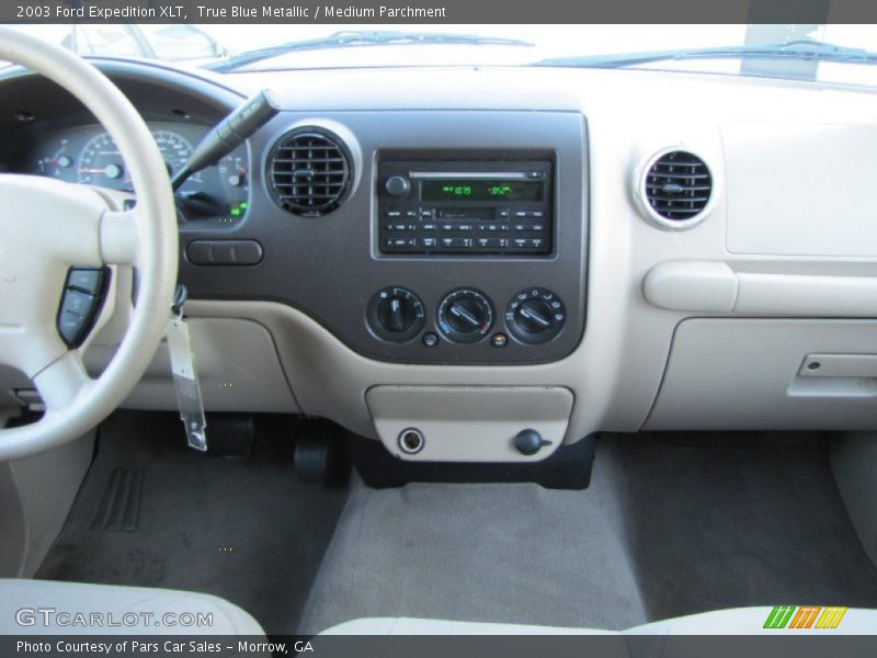 True Blue Metallic / Medium Parchment 2003 Ford Expedition XLT