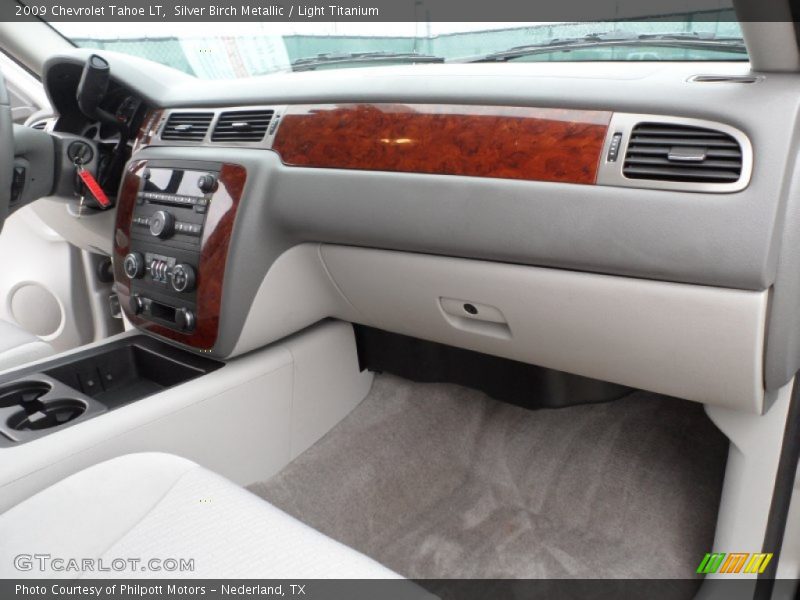 Silver Birch Metallic / Light Titanium 2009 Chevrolet Tahoe LT