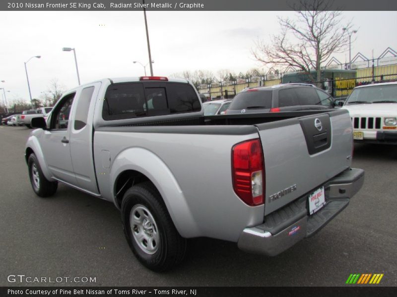 Radiant Silver Metallic / Graphite 2010 Nissan Frontier SE King Cab