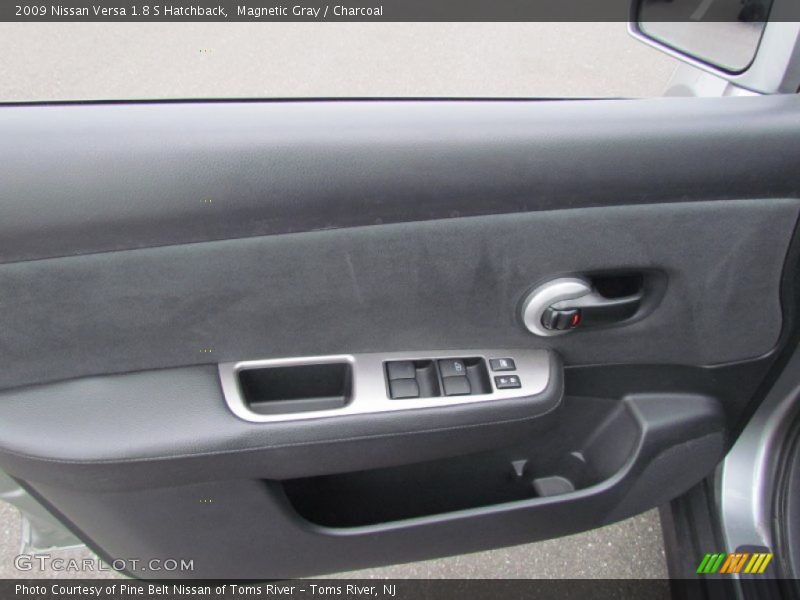 Magnetic Gray / Charcoal 2009 Nissan Versa 1.8 S Hatchback