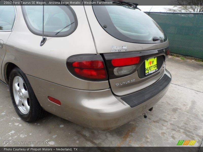 Arizona Beige Metallic / Medium Parchment 2003 Ford Taurus SE Wagon