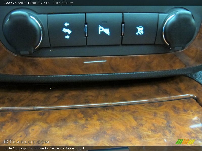 Black / Ebony 2009 Chevrolet Tahoe LTZ 4x4
