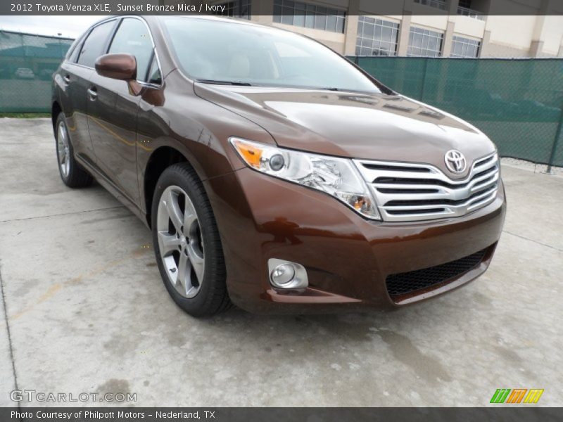 Front 3/4 View of 2012 Venza XLE