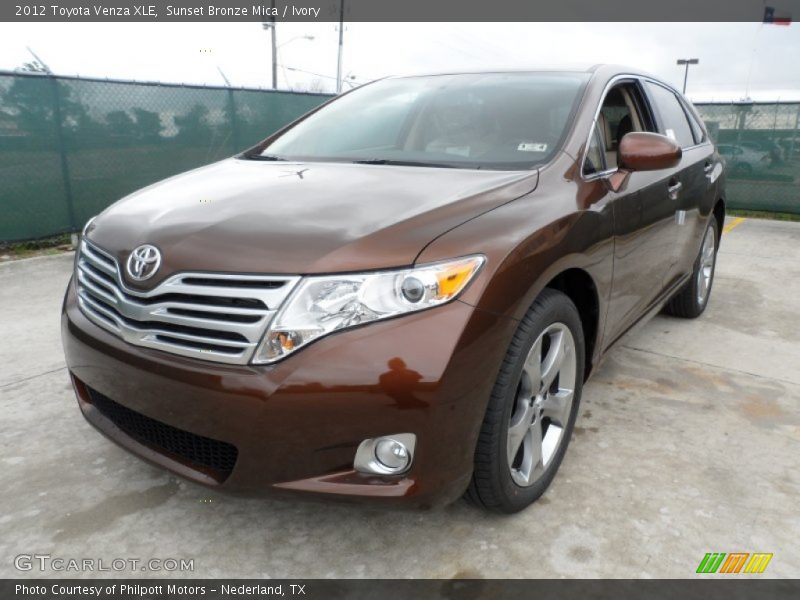 Front 3/4 View of 2012 Venza XLE