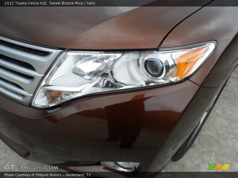 Sunset Bronze Mica / Ivory 2012 Toyota Venza XLE