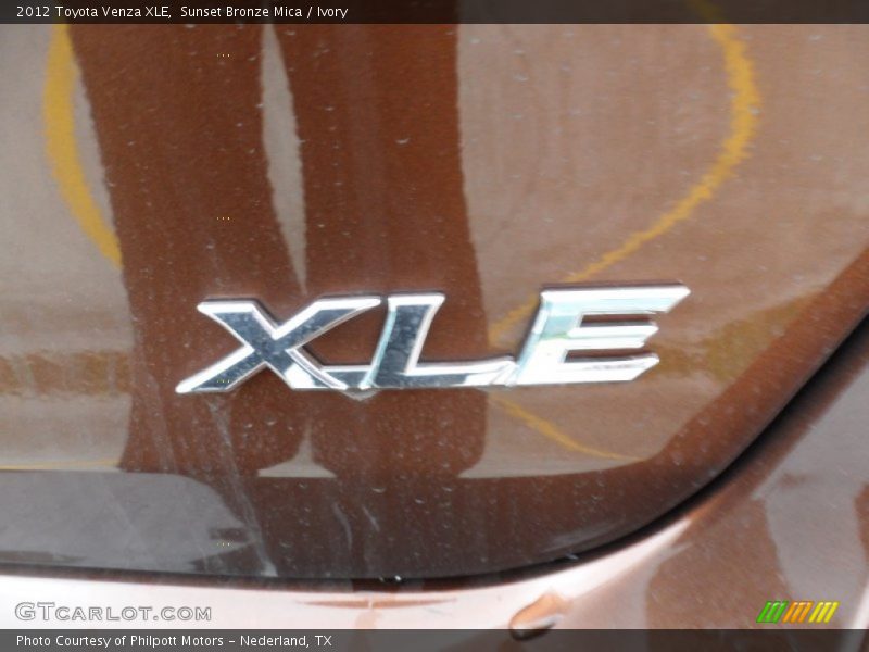 Sunset Bronze Mica / Ivory 2012 Toyota Venza XLE