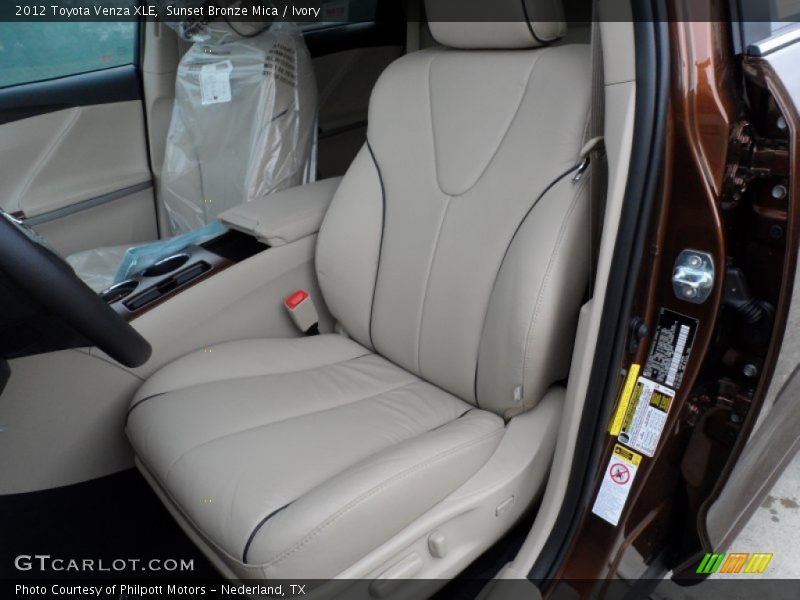  2012 Venza XLE Ivory Interior
