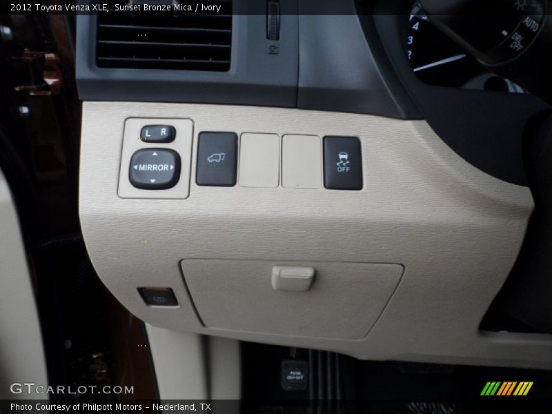 Sunset Bronze Mica / Ivory 2012 Toyota Venza XLE
