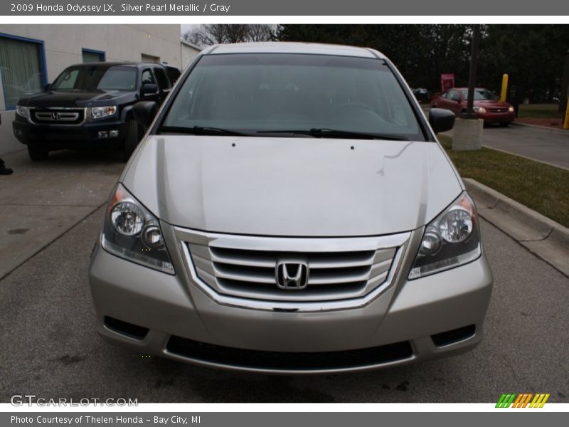 Silver Pearl Metallic / Gray 2009 Honda Odyssey LX