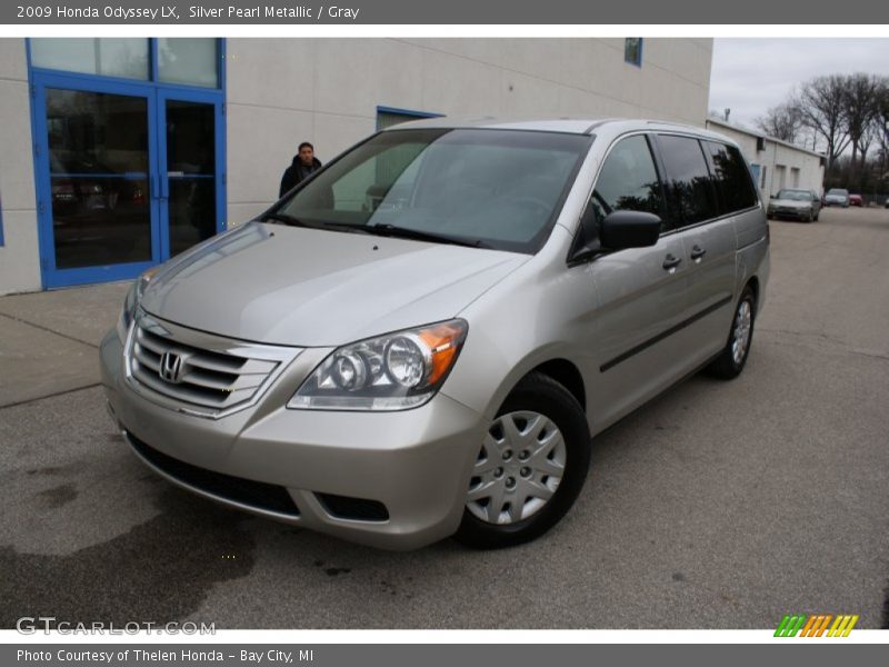 Silver Pearl Metallic / Gray 2009 Honda Odyssey LX