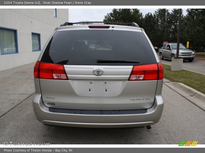 Silver Shadow Pearl / Stone Gray 2004 Toyota Sienna XLE