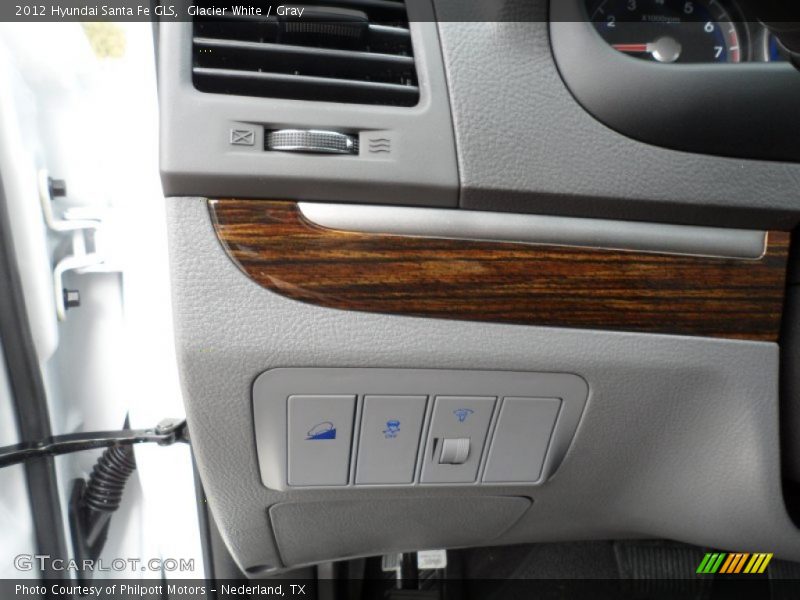 Glacier White / Gray 2012 Hyundai Santa Fe GLS