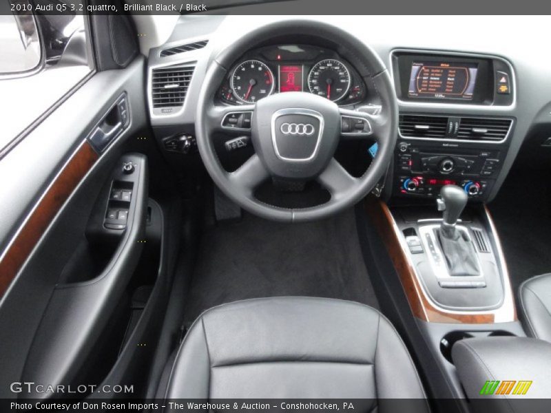 Brilliant Black / Black 2010 Audi Q5 3.2 quattro