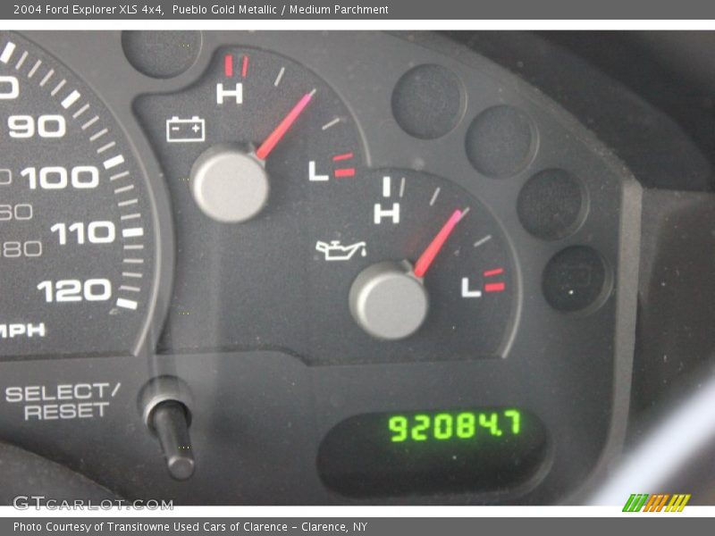 Pueblo Gold Metallic / Medium Parchment 2004 Ford Explorer XLS 4x4