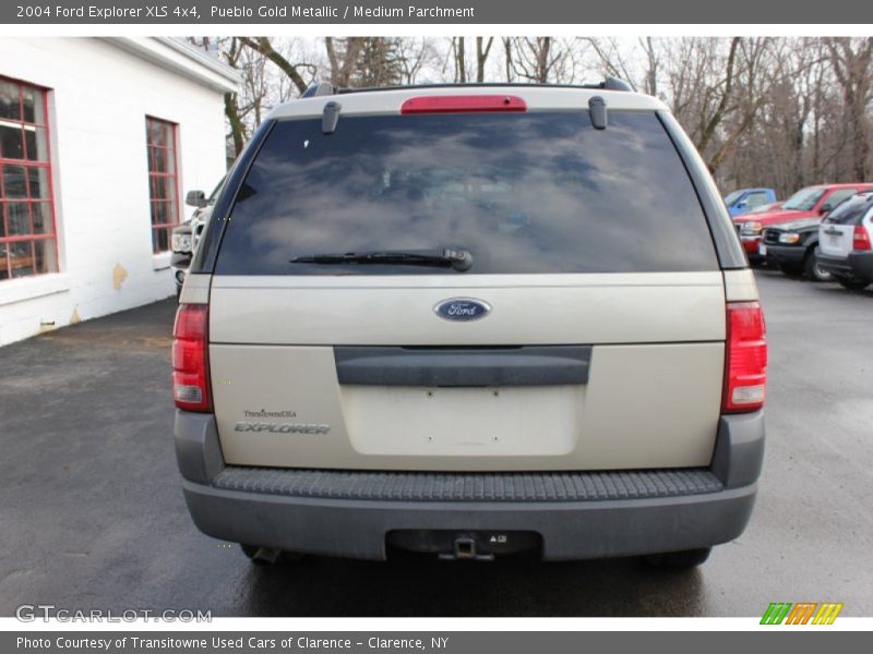 Pueblo Gold Metallic / Medium Parchment 2004 Ford Explorer XLS 4x4