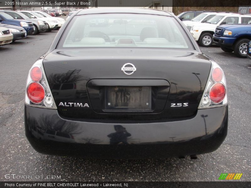 Super Black / Blond 2005 Nissan Altima 2.5 S