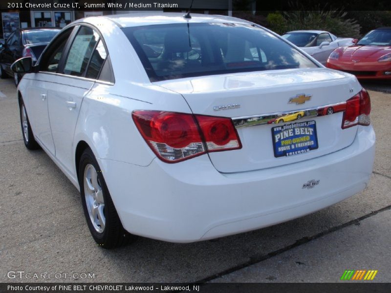 Summit White / Medium Titanium 2011 Chevrolet Cruze LT