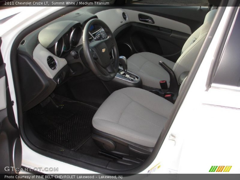 Summit White / Medium Titanium 2011 Chevrolet Cruze LT