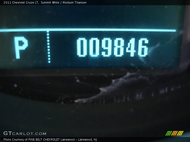 Summit White / Medium Titanium 2011 Chevrolet Cruze LT