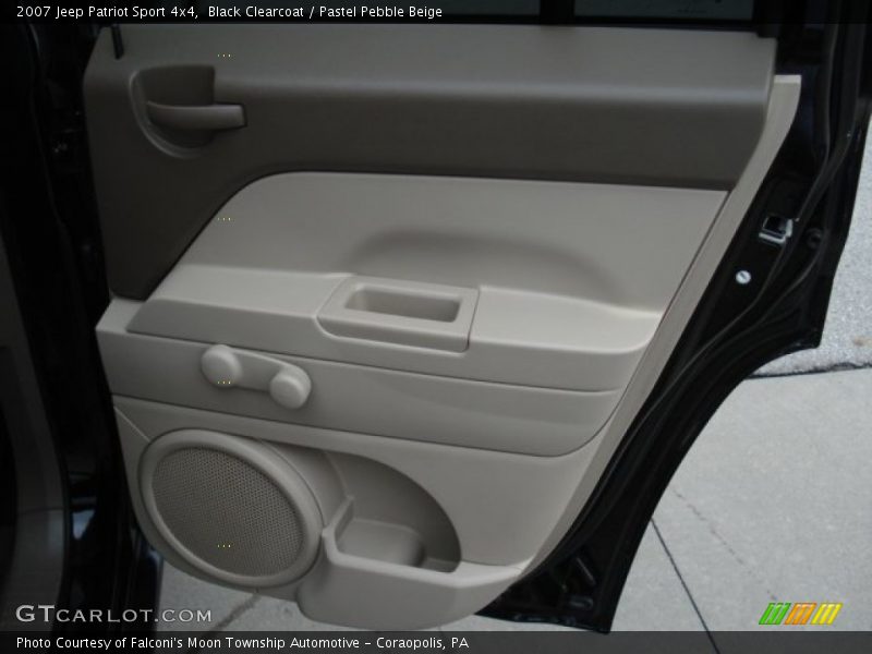 Black Clearcoat / Pastel Pebble Beige 2007 Jeep Patriot Sport 4x4