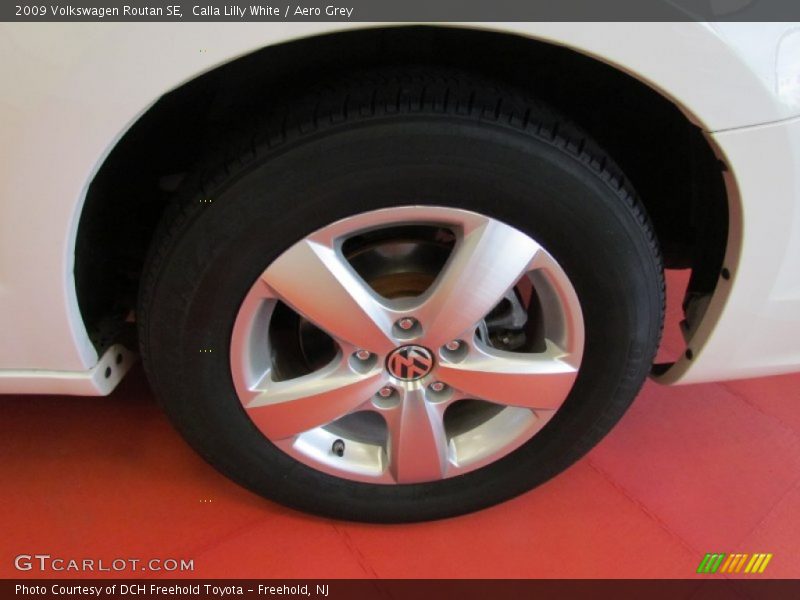 Calla Lilly White / Aero Grey 2009 Volkswagen Routan SE