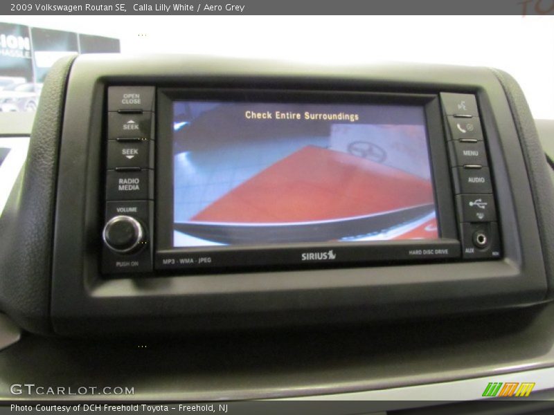 Calla Lilly White / Aero Grey 2009 Volkswagen Routan SE