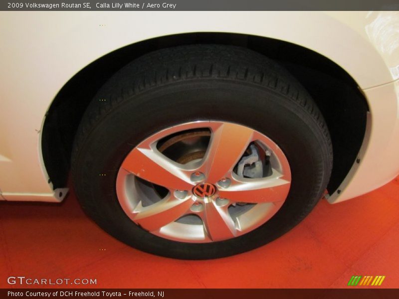 Calla Lilly White / Aero Grey 2009 Volkswagen Routan SE